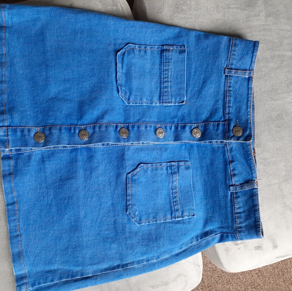 Denim skirt